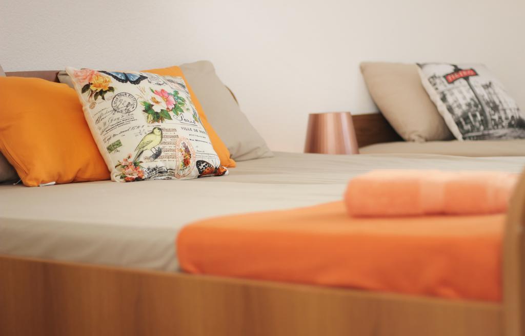 Stanicicke Apartments Baska Voda Luaran gambar