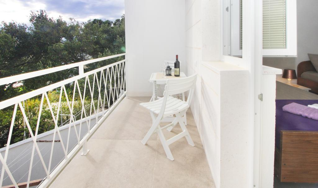 Stanicicke Apartments Baska Voda Luaran gambar